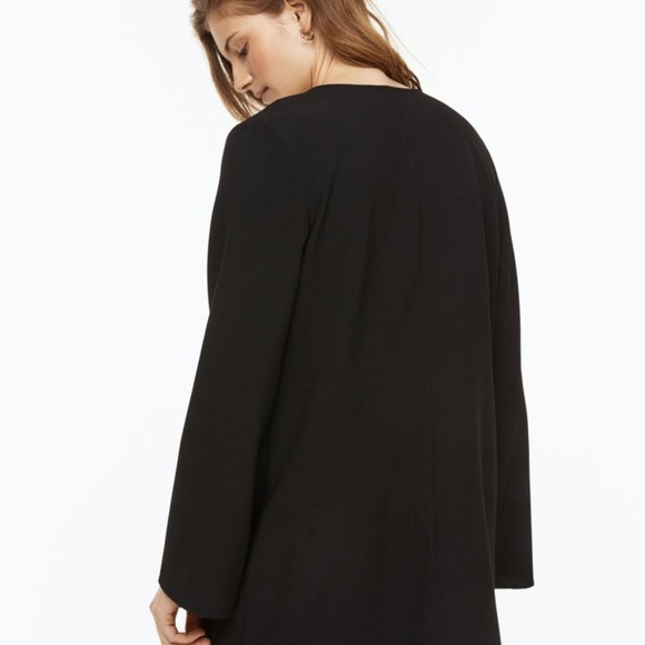NWT H&M Women's V-Neck Black Dress - Picture 2 of 12